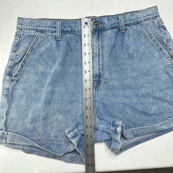 American Eagle Shorts 12 Mom High Rise Denim Blue Jean Cuffed Short Light Wash - Picture 4 of 9